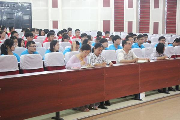 http://zhqgl.qut.edu.cn:8080/_vsl/46FF22A70C865D2AFAFB423E8669FE31/0FF8F539/14DE6?e=.jpg